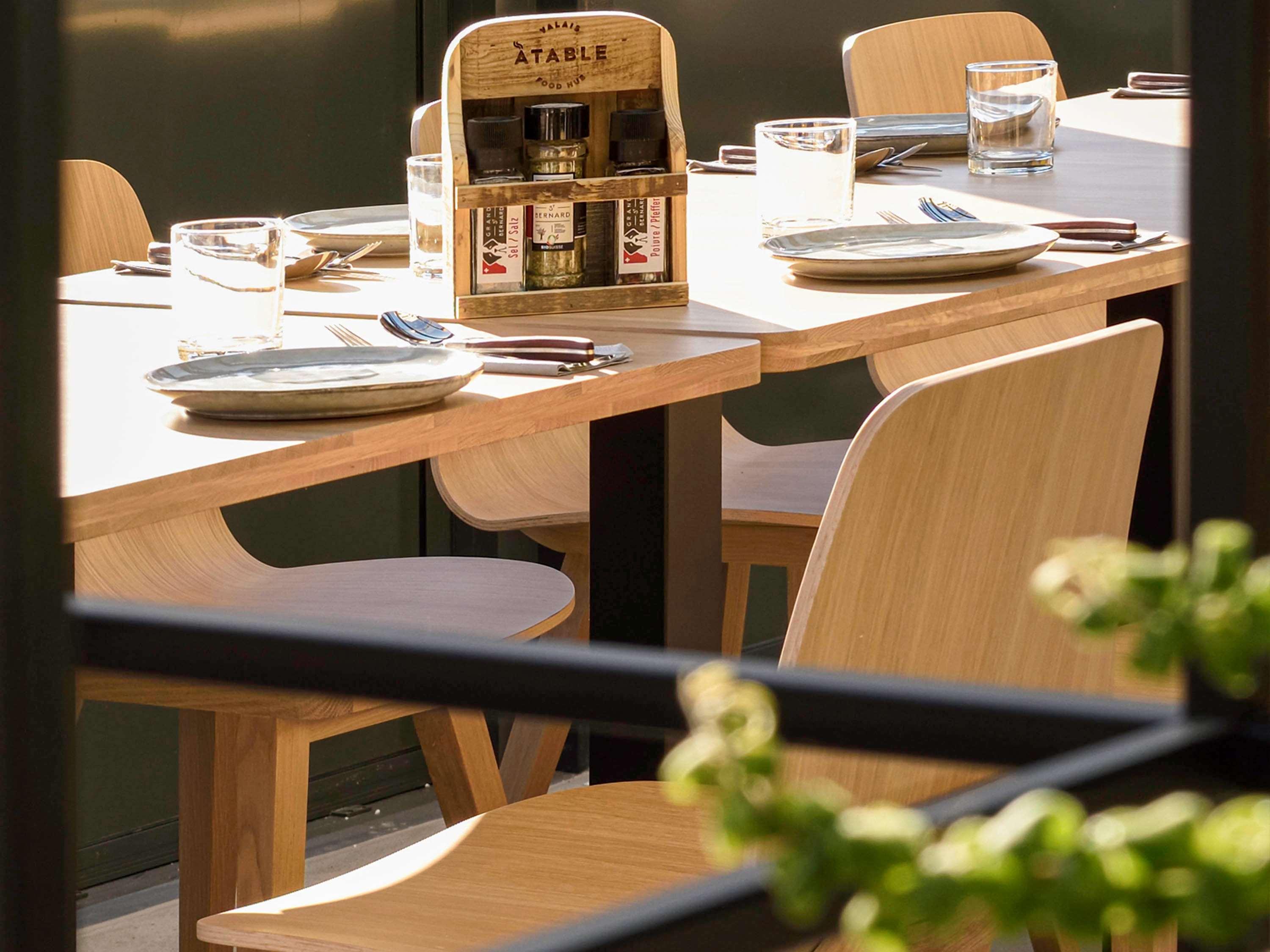 Nonanteneuf Appart Hotel Sierre - Contactless Check-In מראה חיצוני תמונה